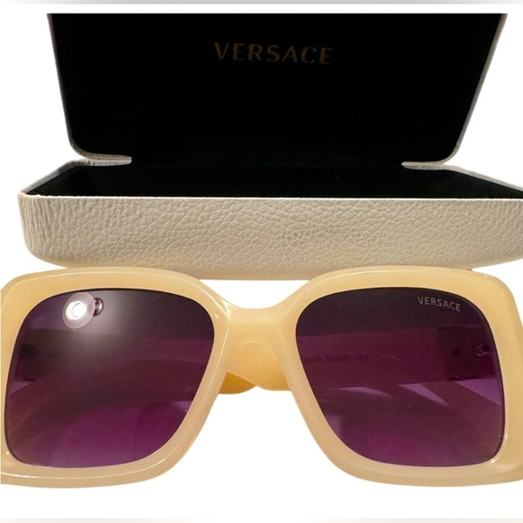 Versace Accessories - Full inclusion Versace sunglasses